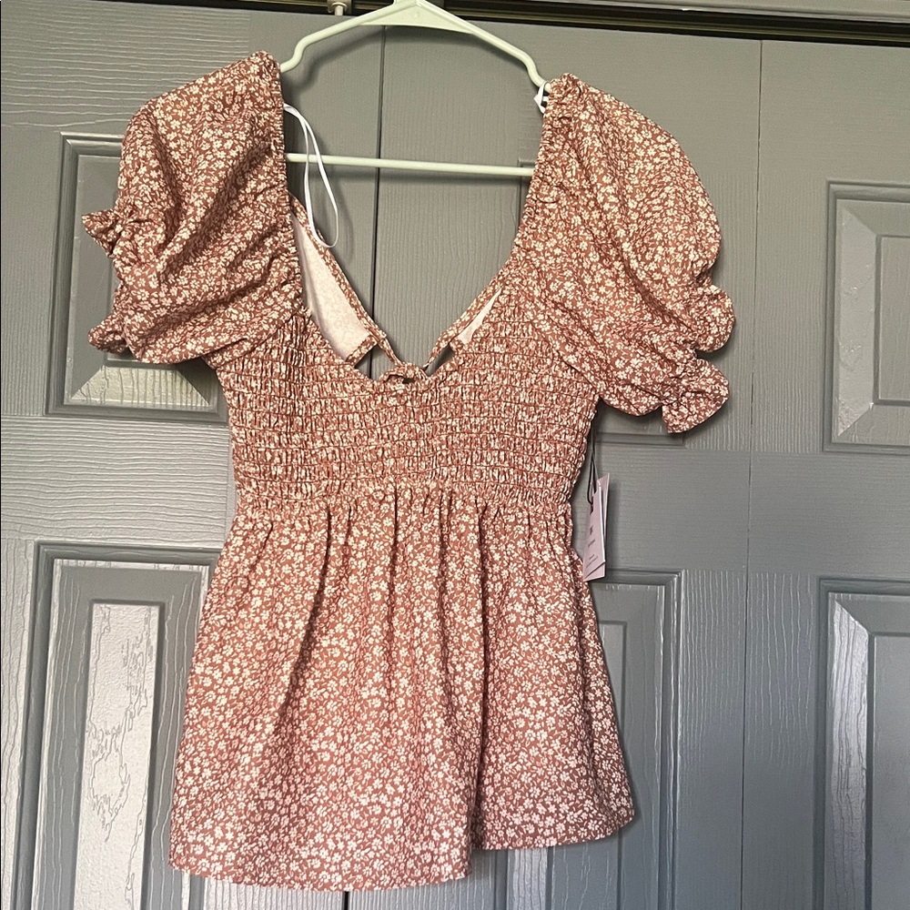Smocked Puff Sleeve Floral Top - warm brown